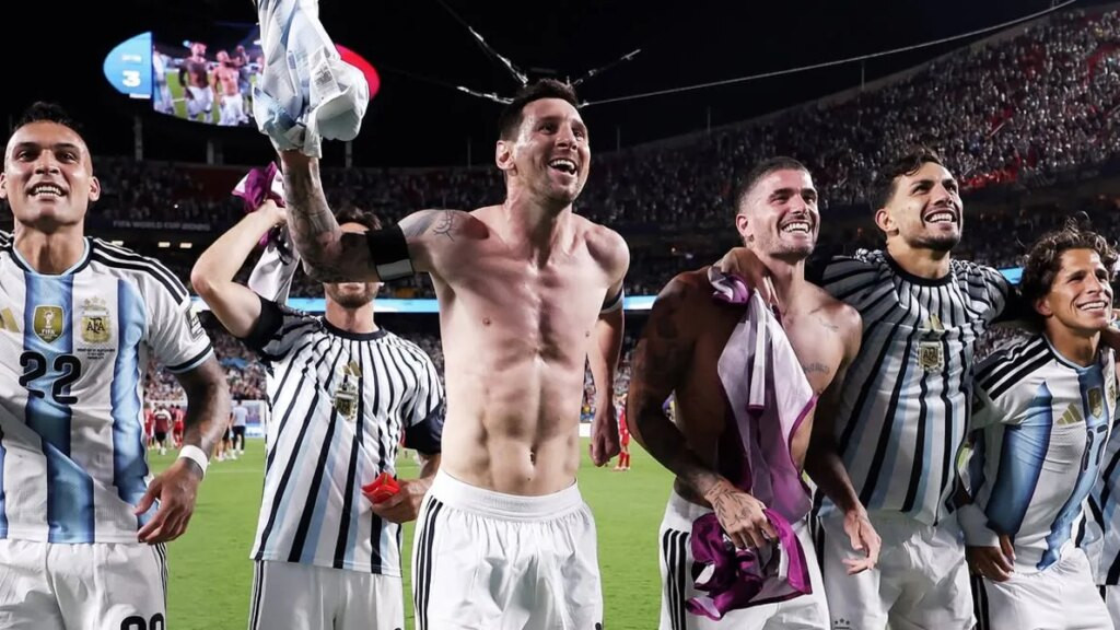 Bikin Salfok! Lionel Messi Pamer Tato Bibir Antonela Roccuzzo di Perut Bawah saat Selebrasi