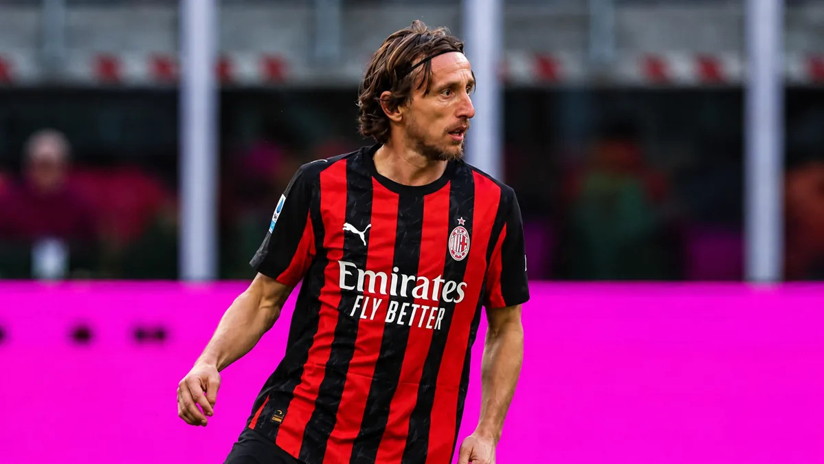 Luka Modric Resmi Bertahan, Kontrak Baru Siap Ditandatangani Pekan Ini 1 Luka Modric Resmi Bertahan, Kontrak Baru Siap Ditandatangani Pekan Ini