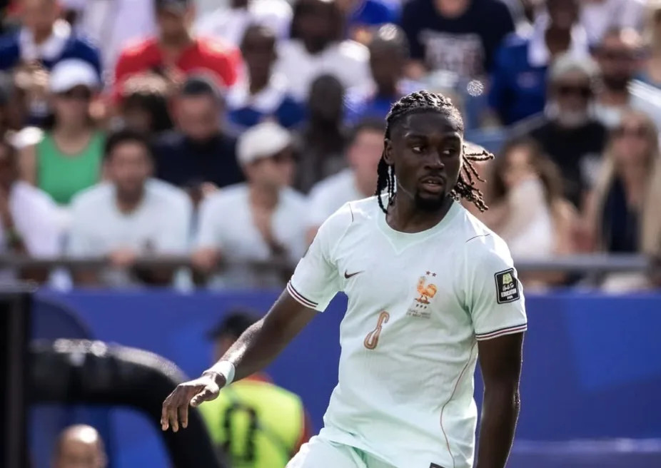 Manchester United Dikabarkan Sepakat Rekrut Manu Kone, Nico Williams Masuk Radar