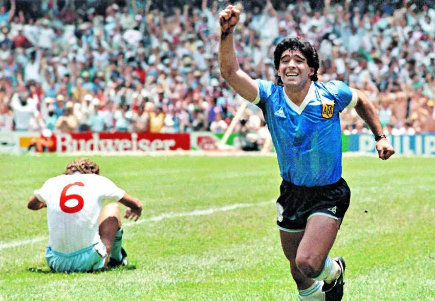 Peter Shilton Sebut Gol Kedua Maradona di Piala Dunia 1986 Tidak Sah