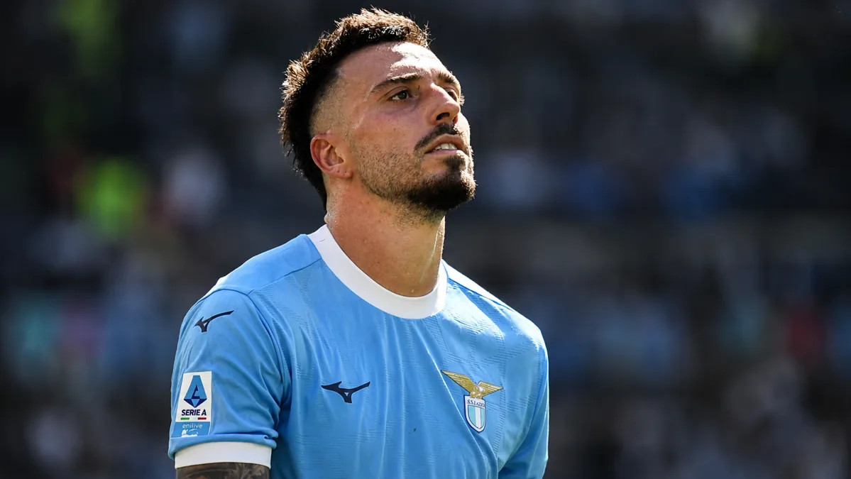 Profil Lengkap Mario Gila, Bek Tengah Modern yang Membuat AC Milan Tergila-gila 1 Profil Lengkap Mario Gila, Bek Tengah Modern yang Membuat AC Milan Tergila-gila