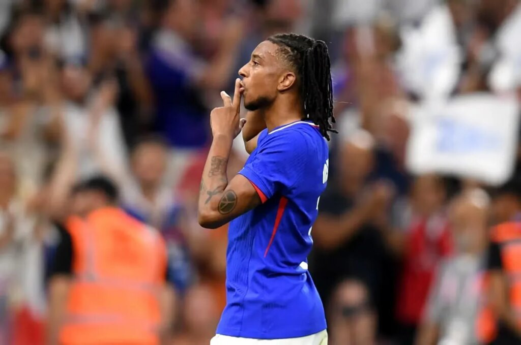 Real Madrid Ingin Satukan Olise, Vinicius, dan Mbappe di Lini Depan
