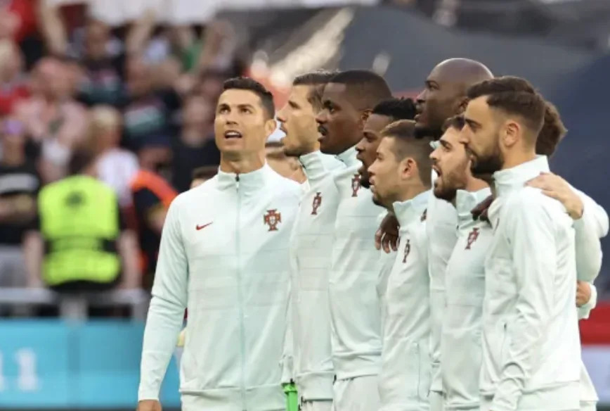 Misteri Posisi Berdiri Ronaldo Saat Lagu Kebangsaan Portugal Dinyanyikan, Ternyata Ada Makna Haru di Baliknya