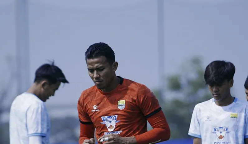 Masih Belum Puas? Adam Alis Bocorkan Persib Belum Berhenti Belanja di Bursa Transfer Super League