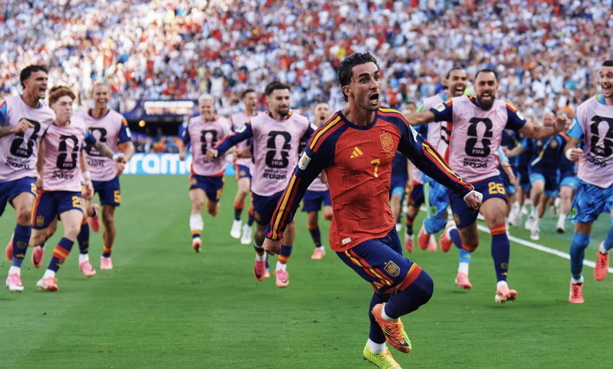 Drama 120 Menit! Ferran Torres Bungkam Argentina dan Antar Spanyol Jadi Juara Dunia 1 Drama 120 Menit! Ferran Torres Bungkam Argentina dan Antar Spanyol Jadi Juara Dunia