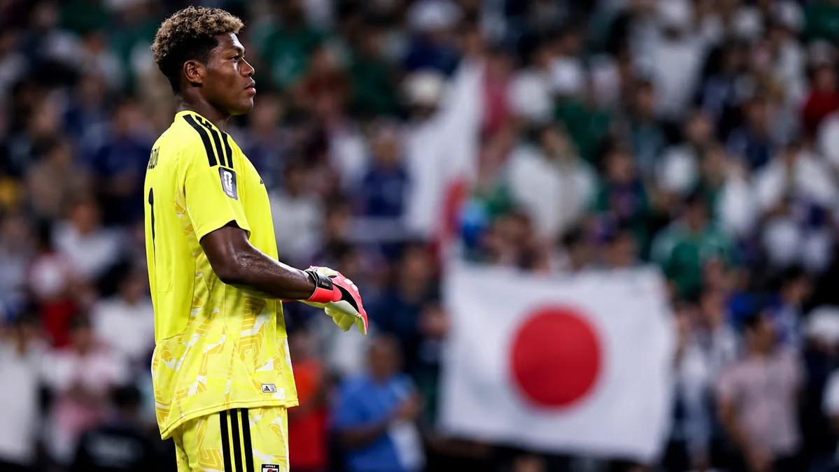 Layakkah Zion Suzuki Jadi Penjaga Gawang Juventus?