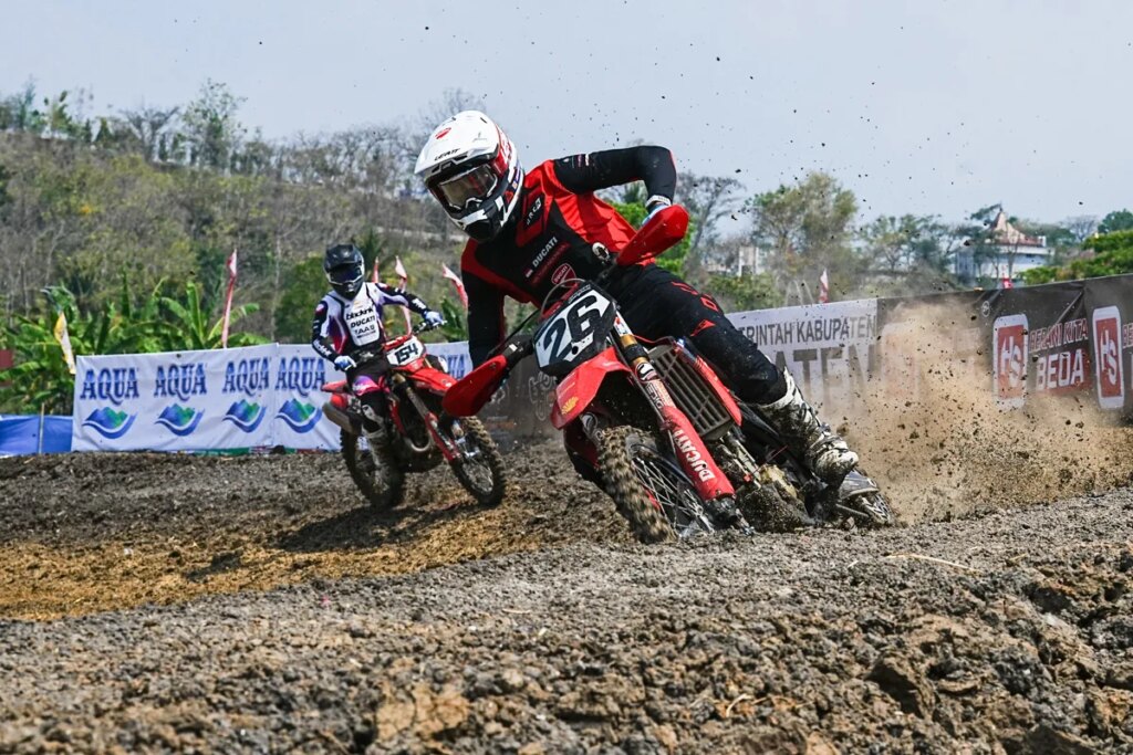 Sapu Bersih Papan Atas: Empat Penunggang Ducati Desmo450 MX Kuasai Sirkuit Bokong Semar Klaten