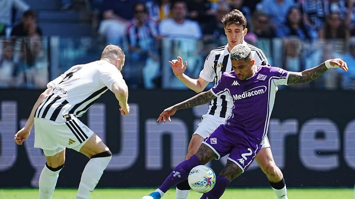 Manfaatkan Situasi Kontrak, AC Milan Siap Sambar Dodo dari Fiorentina