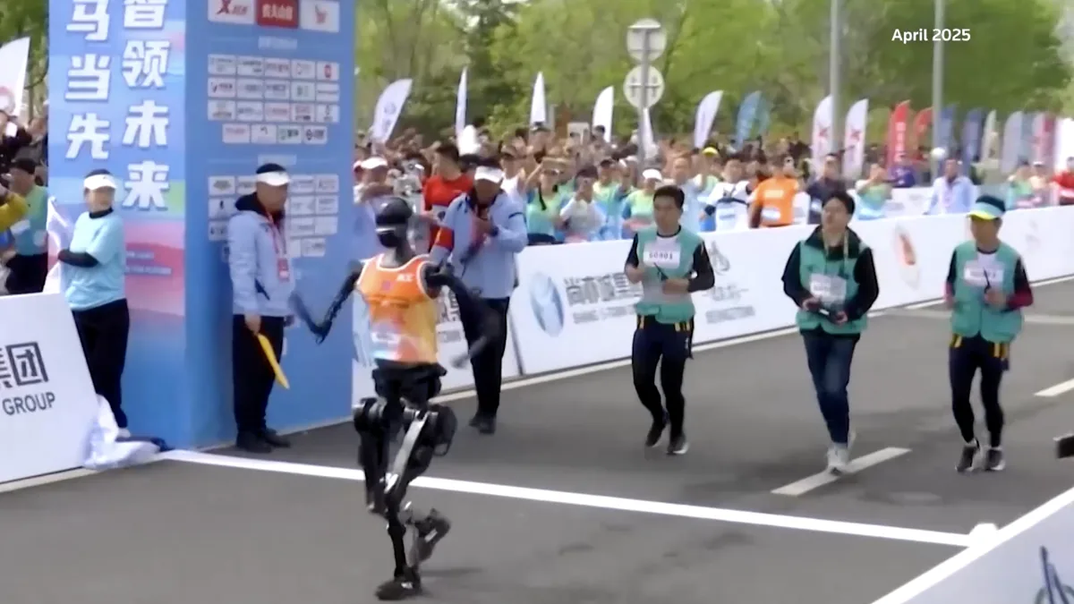 Lampaui Usain Bolt, Robot Humanoid Asal Tiongkok Tembus Kecepatan 45 Km/Jam 1 Lampaui Usain Bolt, Robot Humanoid Asal Tiongkok Tembus Kecepatan 45 Km/Jam