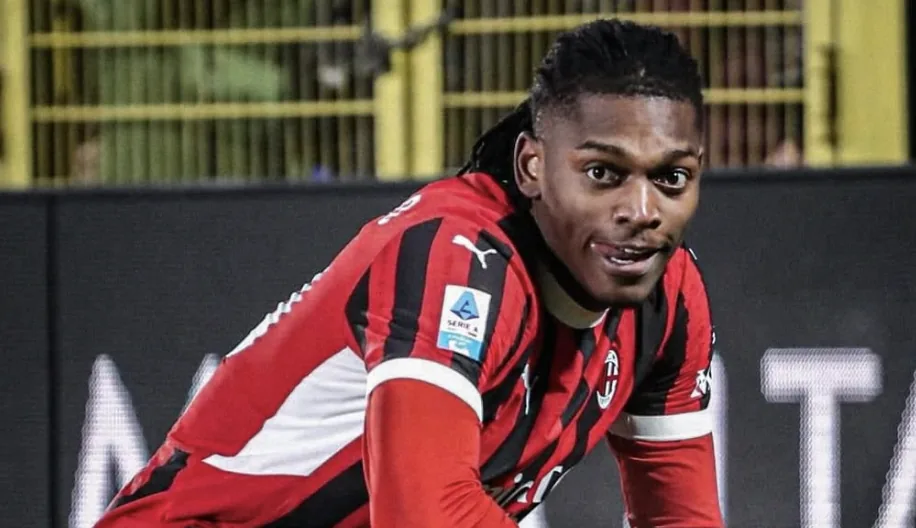 Revolusi Skuad AC Milan: Al Hilal Siapkan Gaji Melimpah Demi Boyong Rafael Leao