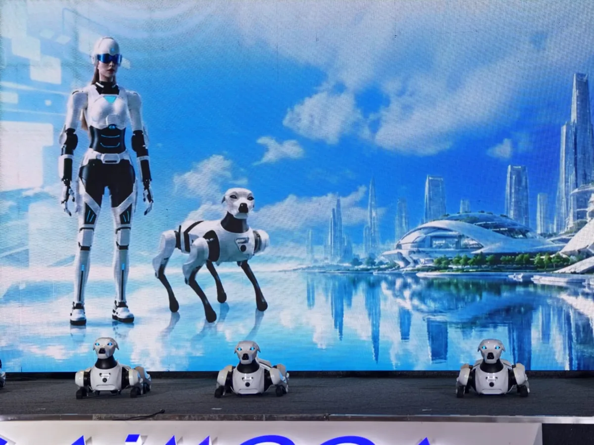 HIVI Jadi Dealer Pertama AiMOGA di Indonesia dan Dunia, Bawa Robot AI Chery ke Indonesia