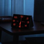 IPhone Duo Bisa Jadi Alarm, Tapi Sebaiknya Jangan Ditaruh di Samping Tempat Tidur