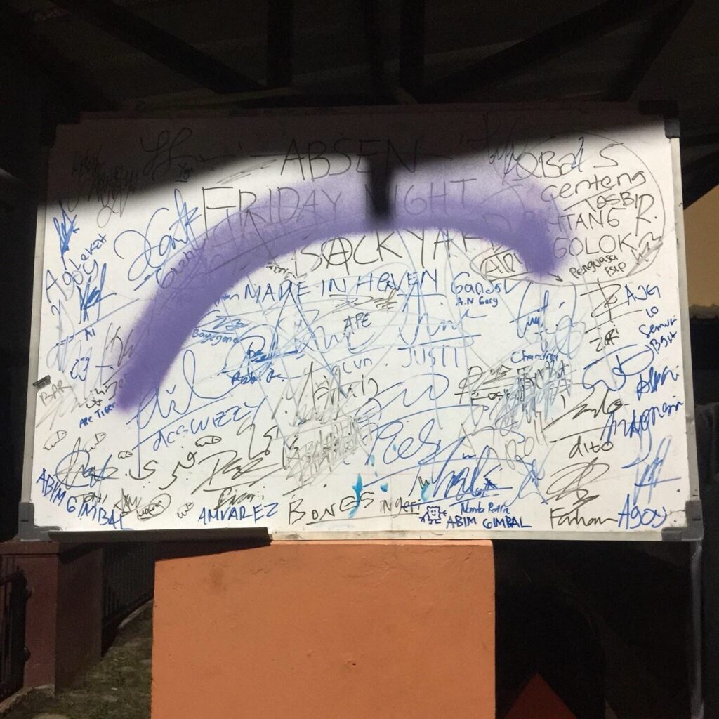 Terima Kasih Sudah Tinggal Setelah Ramai