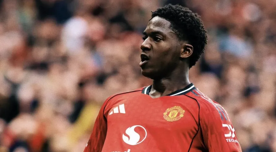 Kobbie Mainoo Tak Masuk Daftar 23 Pemain yang Didaftarkan Manchester United untuk Premier League, Kenapa?