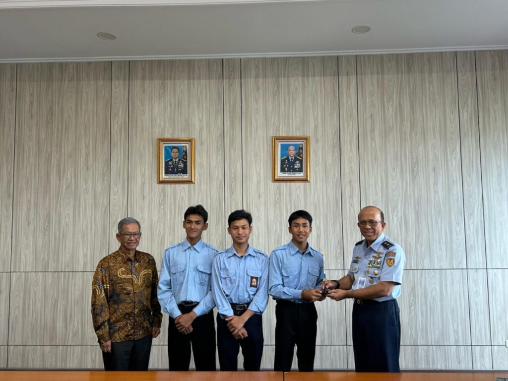 Peran PSN dalam Edukasi Teknologi Antariksa dan Pembinaan Generasi Muda Indonesia