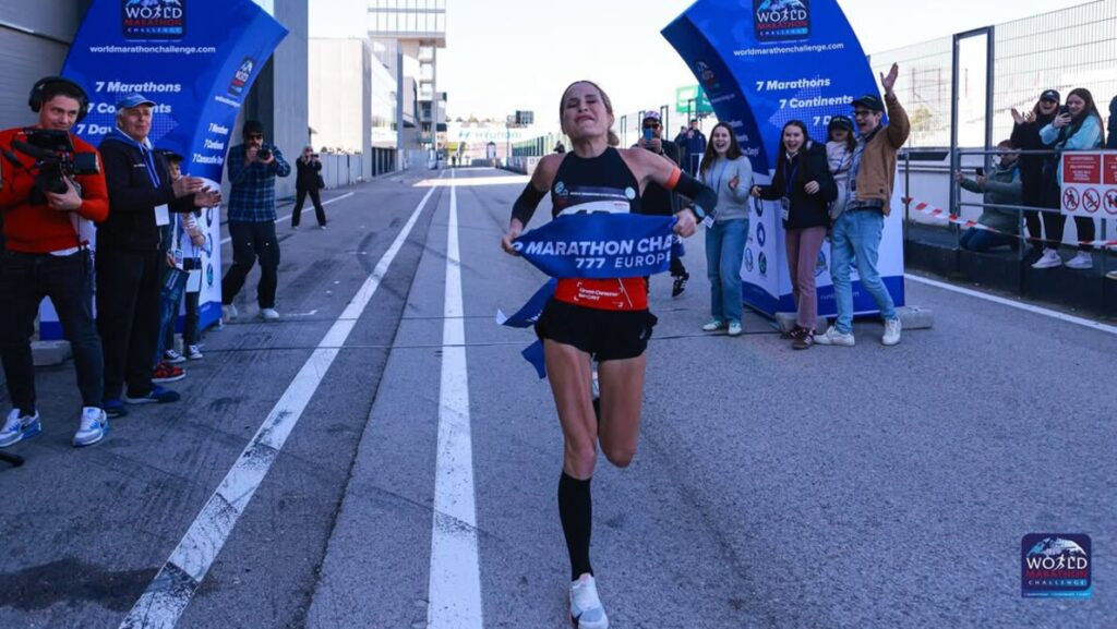 Luar Biasa! Ibu 8 Anak Ini Cetak Rekor Dunia Setelah Berlari Maraton 7 Hari Berturut-turut di 7 Benua