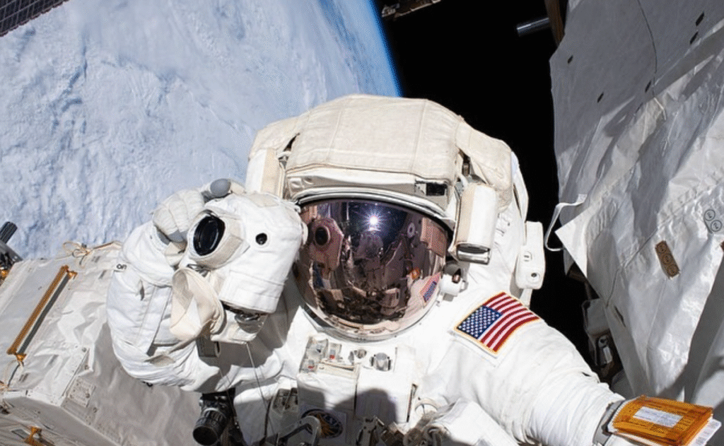 NASA Tawarkan Hadiah Rp50 Miliar Bagi yang Bisa Atasi Masalah Kotoran Astronot di Bulan