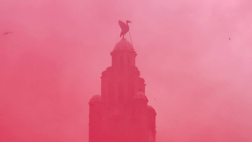 LeBron James Kirimkan Doa Setelah Insiden Mengerikan di Parade Juara Liverpool