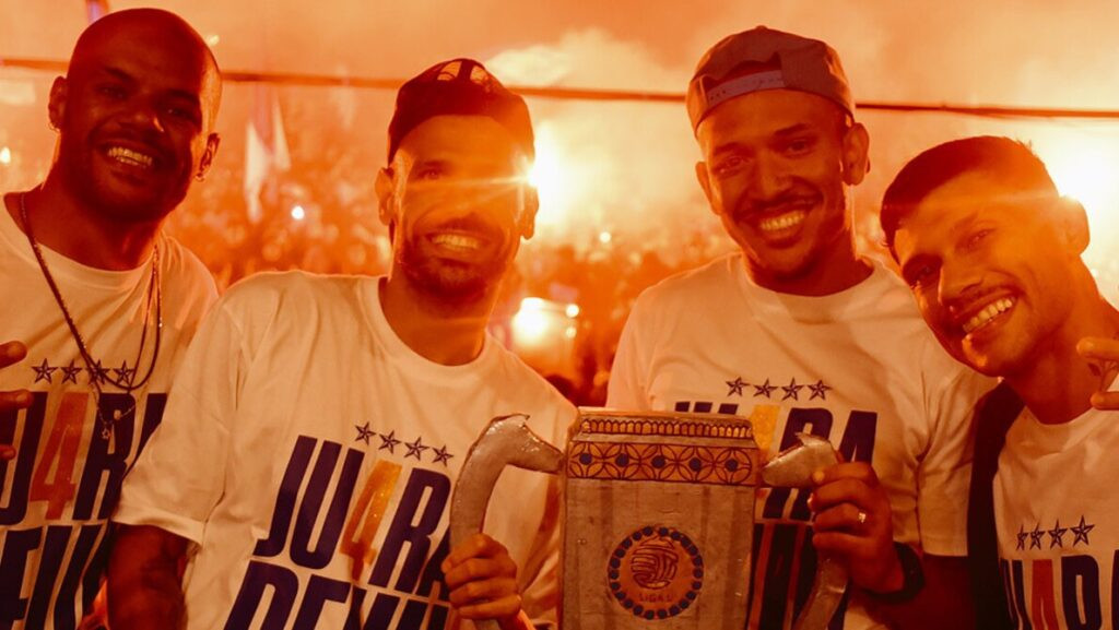 Persib Bandung Dapat Pesan dari Manchester United usai Juara Liga 1 2024/2025