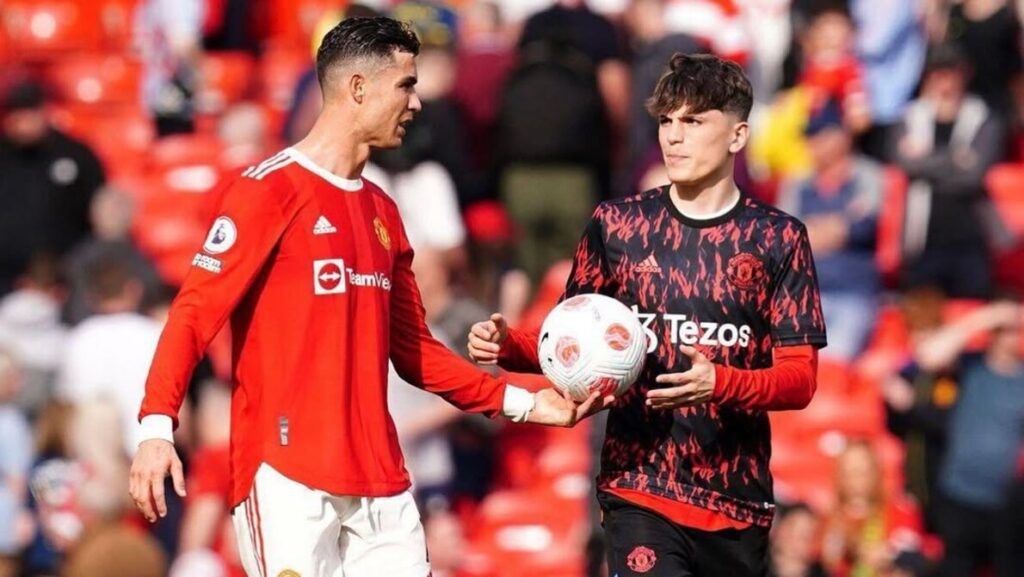 Alejandro Garnacho Tolak Jadi Rekan Setim Cristiano Ronaldo