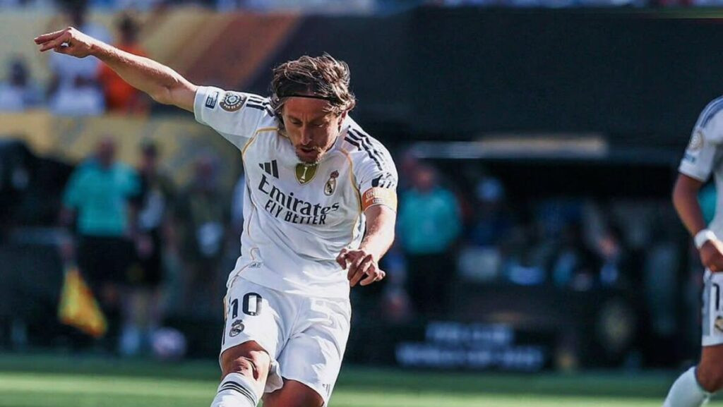 Luka Modric Gabung AC Milan Usai Real Madrid Dibantai PSG