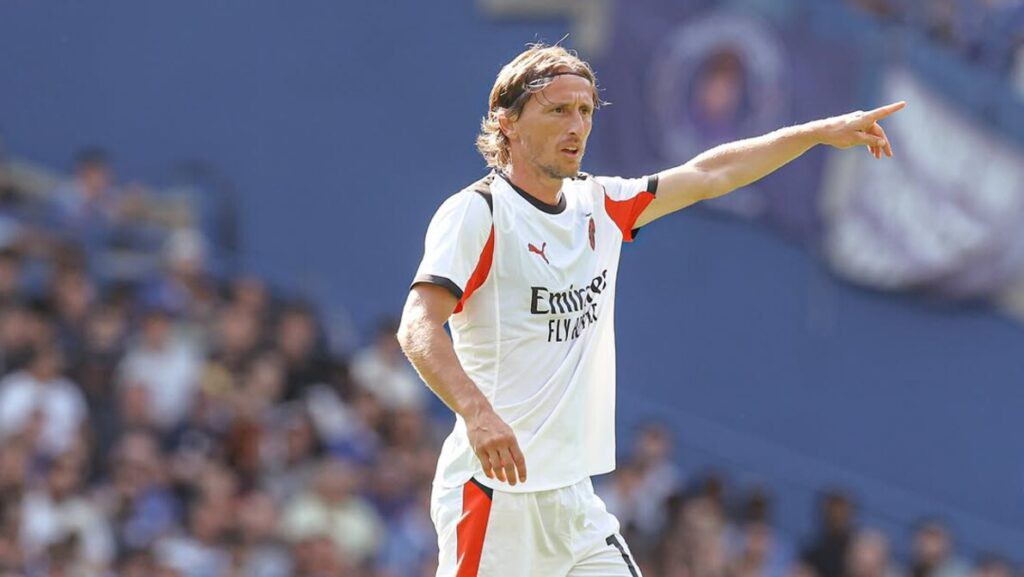 Lakoni Debut Bersama AC Milan Meski Dibantai Chelsea, Luka Modric Tetap Catatkan Statistik Mengesankan