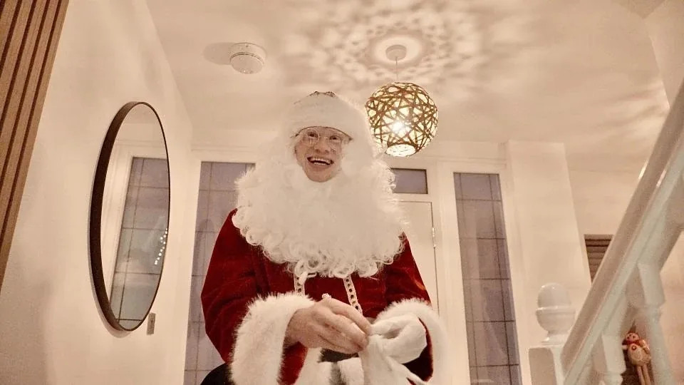 Erling Haaland Berdandan Sebagai 'Santa Claus', Ejek Penggemar Manchester United