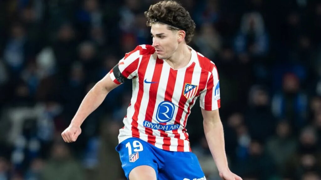 Tolak Arsenal dan Chelsea, Julian Alvarez Merapat ke Barcelona