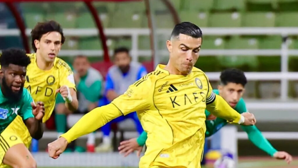 Jet Pribadi Cristiano Ronaldo Meninggalkan Arab Saudi di Tengah Konflik AS-Iran