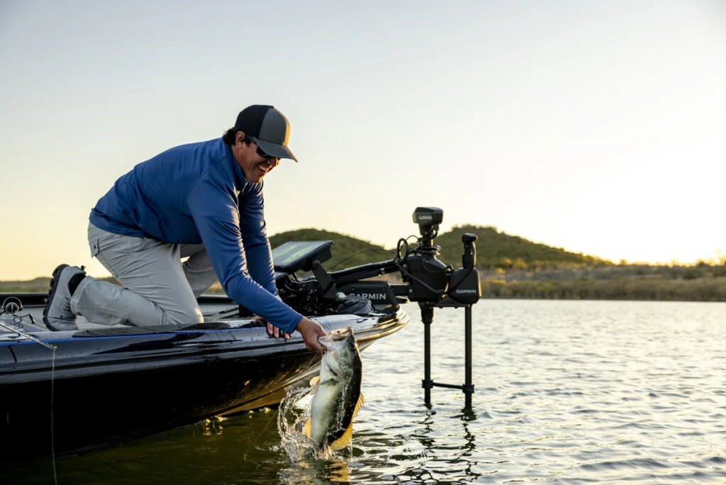 Buat ‘Mancing Mania’, Garmin Rilis Sonar 360 Derajat dengan Spy Pole Untuk Melacak Ikan