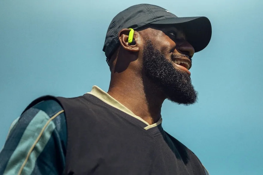 Nike dan Beats Hadirkan TWS Sporty dengan Sensor Detak Jantung
