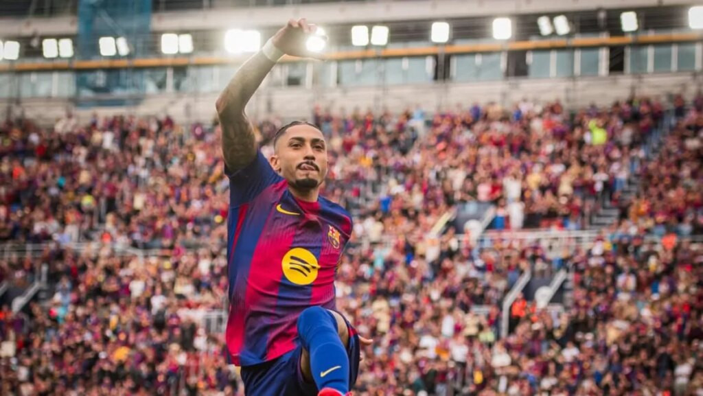 Cetak Hattrick di Laga Barcelona vs Sevilla, Raphinha Masuk Dalam 10 Pencetak Gol Terbaik LaLiga