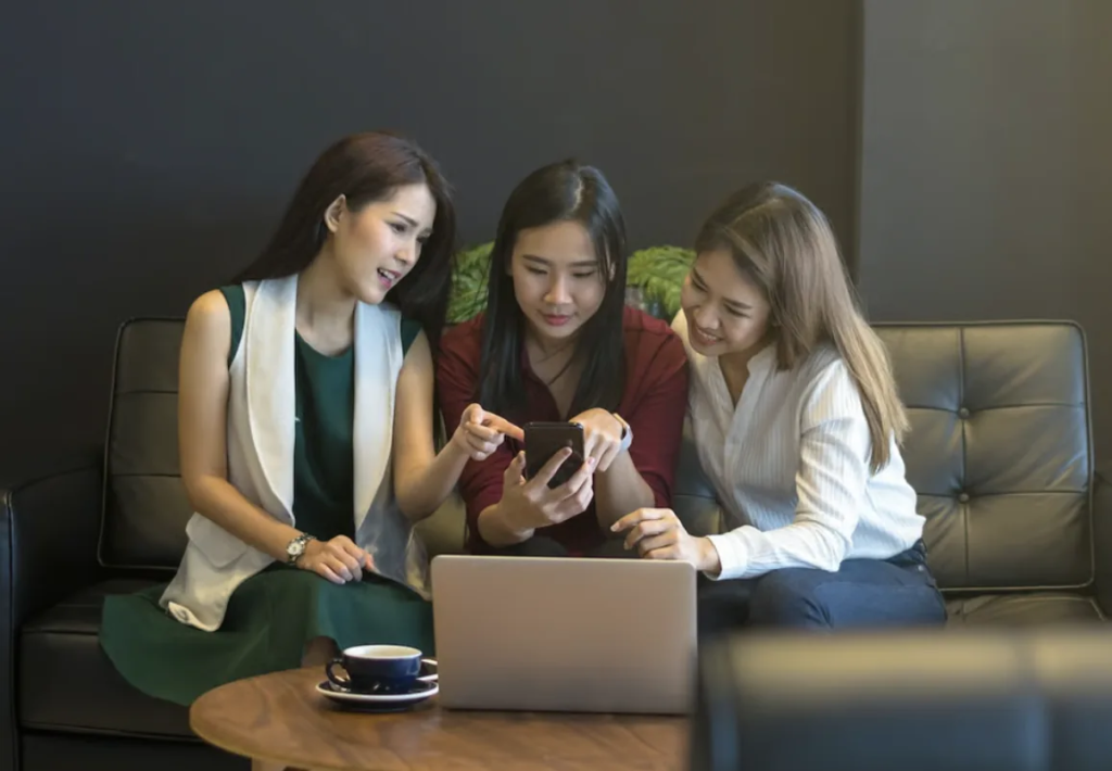 Transformasi Komunitas Digital, Bagaimana Data dan Sentuhan Manusia Meningkatkan Trafik Website 31%