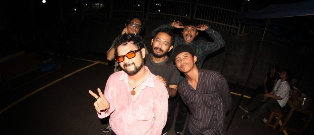 EVNFLO dan Potret Mengerikan Hilangnya Jati Diri di Balik Tombol Like