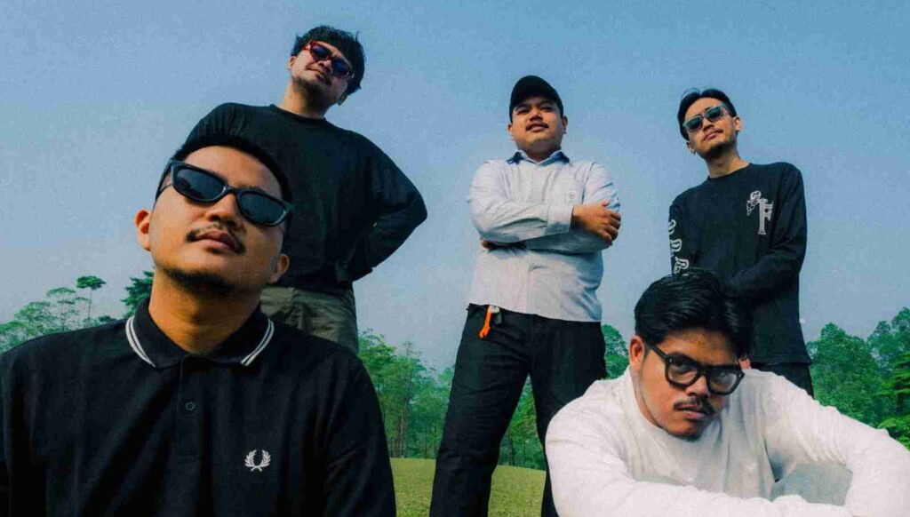 Lumeenals Rilis "Ego": Dobrakan Agresif Indie Rock dari Kerasnya Kota Serang